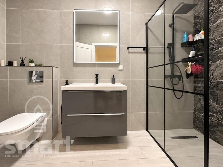 Casă cu 4 camere cu Canalizare în Florești
