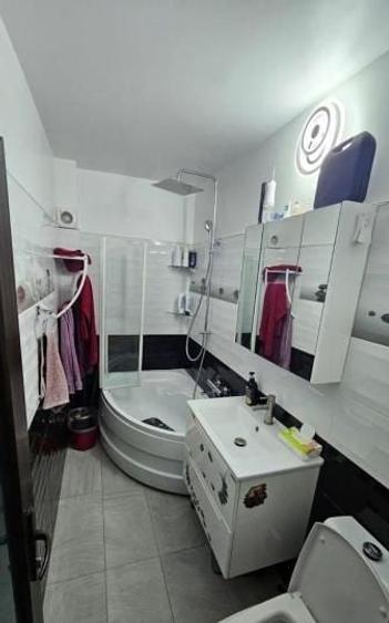 Apartament cu 3 camere decomandat, mobilat în Inel I