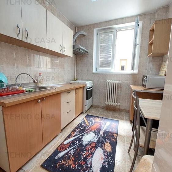 Apartament cu 2 camere semidecomandat, mobilat în Iancului