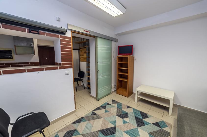 Apartament cu 2 camere decomandat, mobilat în Parcul Carol