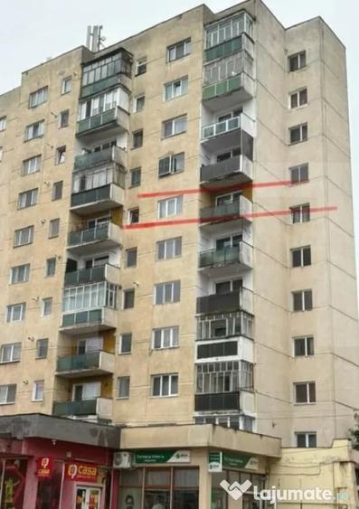Apartament cu 3 camere decomandat în Central
