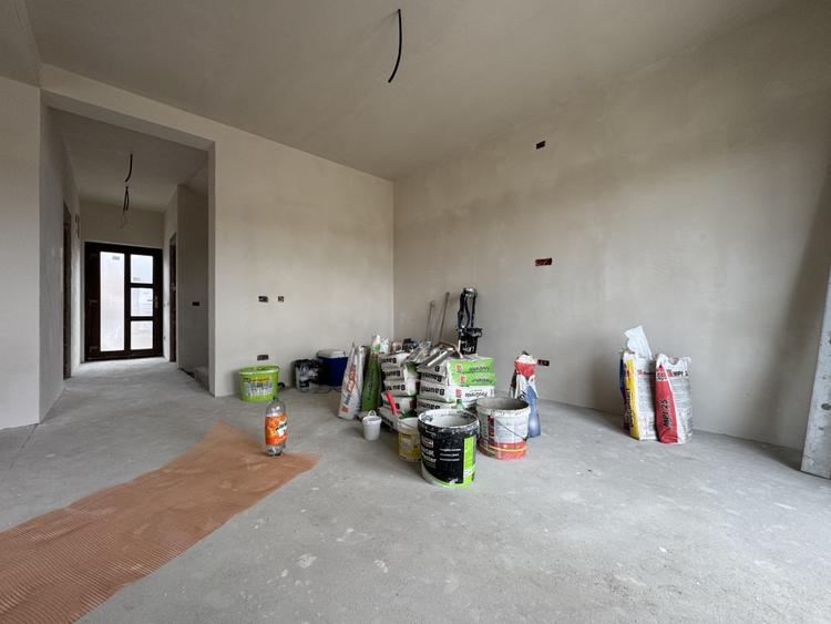 Duplex cu 4 camere cu Canalizare în Chișoda