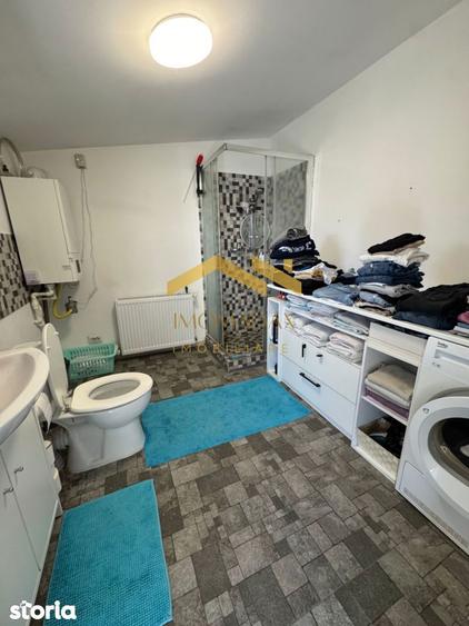 Casă cu 4 camere cu Teren 440 Mp în Sânmihaiu Român
