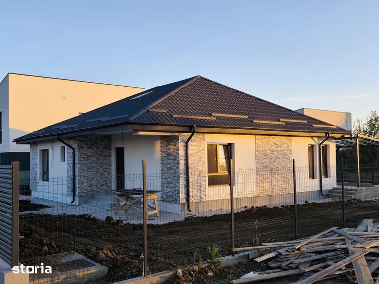 Casă cu 4 camere cu Teren 560 Mp în Tărtășești