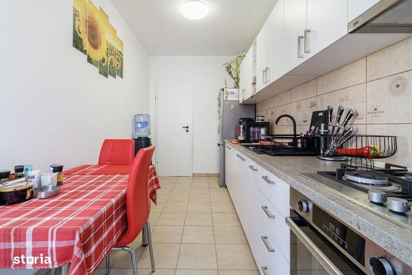 Apartament cu 2 camere decomandat în Roșu