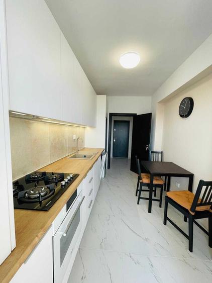 Apartament cu 2 camere decomandat în Titan