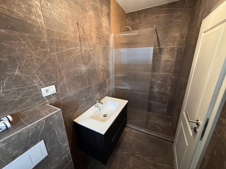 Duplex cu 4 camere cu Canalizare în Moșnița Nouă