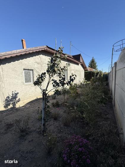 Casă cu 5 camere cu Teren 2100 Mp în Sohatu
