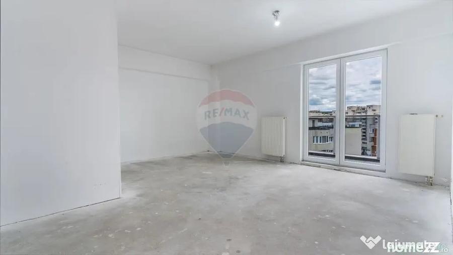 Apartament cu 4 camere semidecomandat în Semicentral