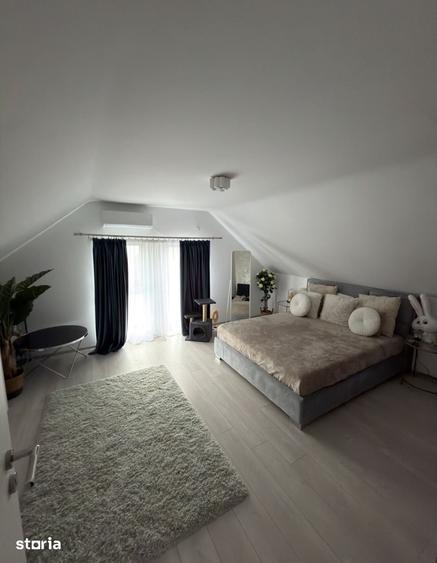 Casă cu 5 camere cu Teren 350 Mp în Berceni