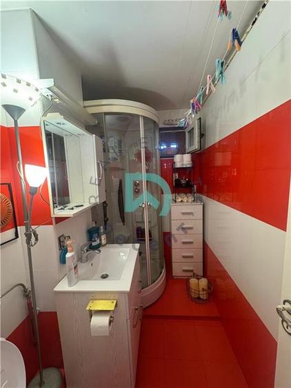 Apartament cu 2 camere semidecomandat în Astra