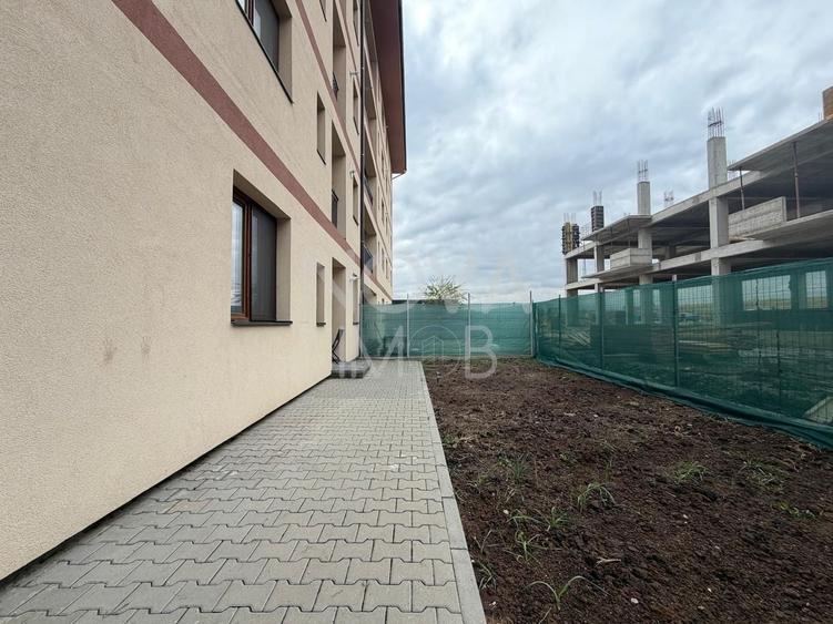 Apartament cu 3 camere semidecomandat, mobilat în Turnișor