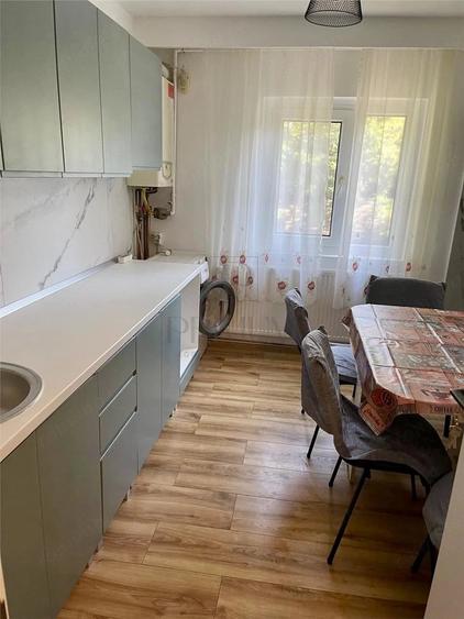 Apartament cu 2 camere decomandat în Soarelui