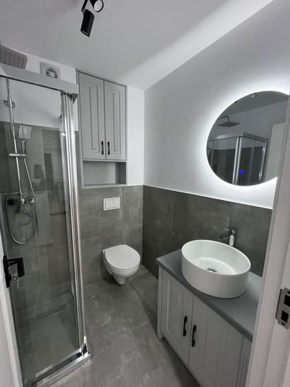 Apartament cu 4 camere decomandat în George Enescu