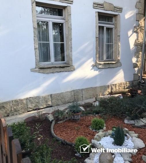 Casă individuală cu 6 camere cu Canalizare în Dâmbul Rotund