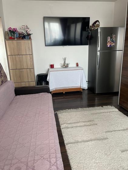 Apartament cu 2 camere semidecomandat în Rahova