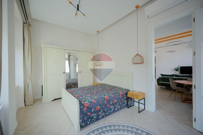 Apartament cu 4 camere semidecomandat, mobilat în Ultracentral