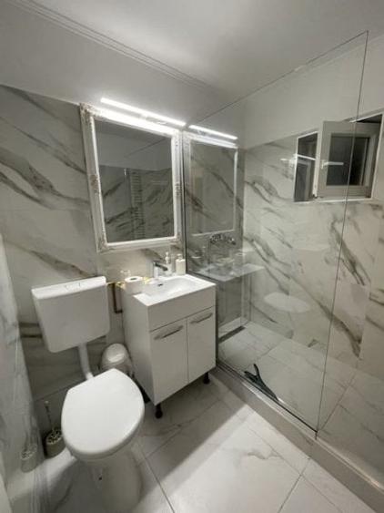 Apartament cu 2 camere semidecomandat, mobilat în Rahova