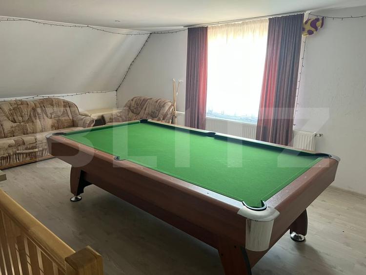 Casă individuală cu 7 camere cu Canalizare în Rușii-Munți