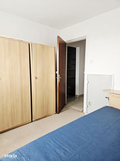 Apartament cu 3 camere semidecomandat în Berceni — fotografia 1