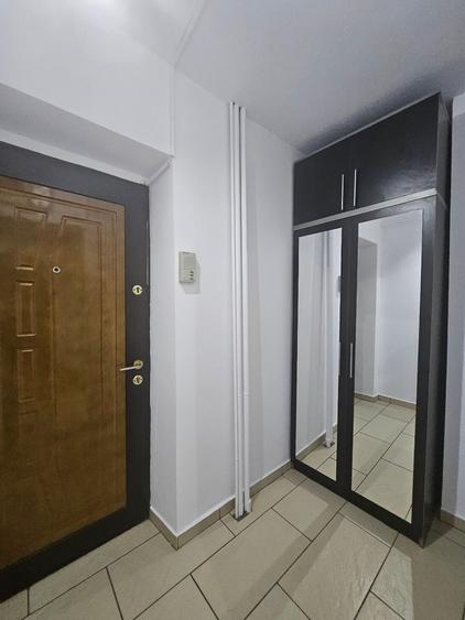 Apartament cu 3 camere decomandat în Găvana