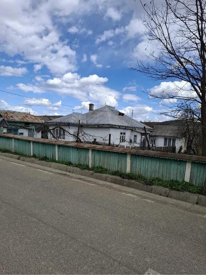 Casă cu 3 camere cu Teren 5000 Mp în Lespezi