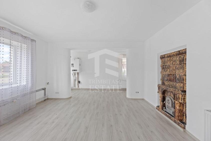 Casă cu 5 camere cu Teren 1446 Mp în Macea