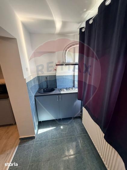 Apartament cu 2 camere decomandat în 1 Mai