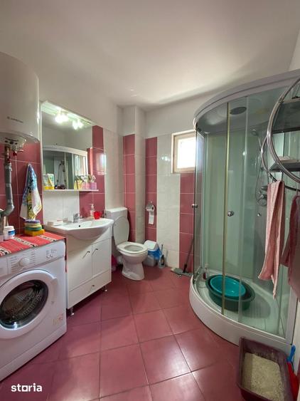Casă cu 3 camere cu Teren 1046 Mp în Șimnicu de Sus