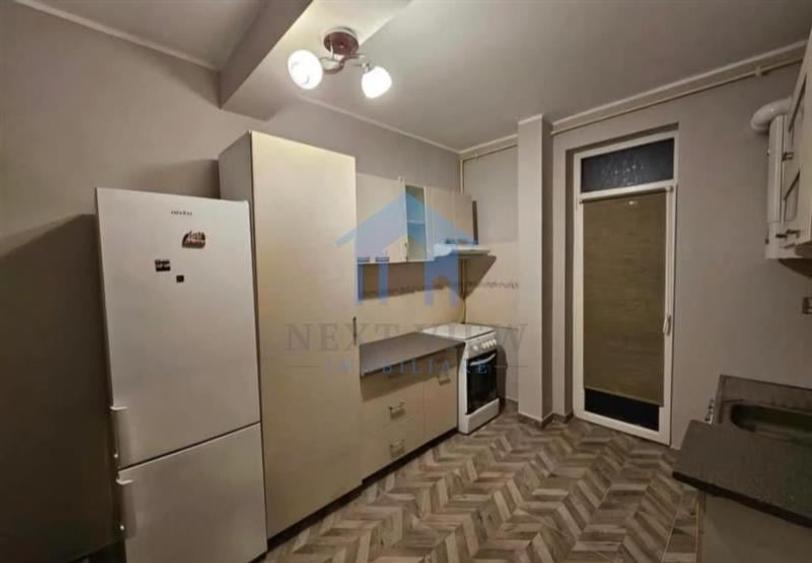 Apartament cu 2 camere semidecomandat în Sopor