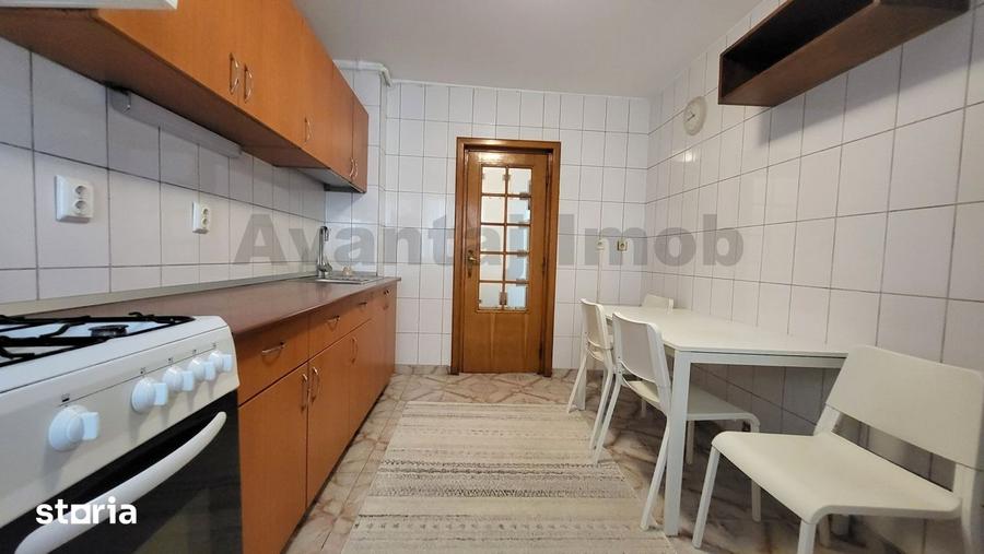 Apartament cu 3 camere decomandat în 13 Septembrie
