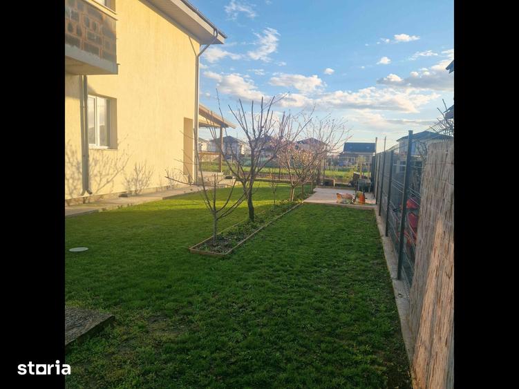 Casă cu 5 camere cu Teren 400 Mp în Berceni