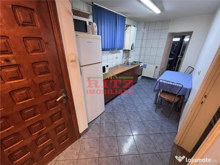 Apartament cu 3 camere decomandat în Zahana