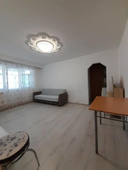 [PROPRIETAR] Apartament 2 Camere Modernizat | Bacau Str. Alecu Russo | Acoperis Nou + Beci si Uscator (Fara Comision!) - 1