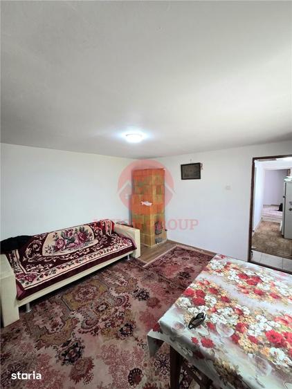 Casă cu 2 camere decomandat cu Teren 988 Mp în Vadu