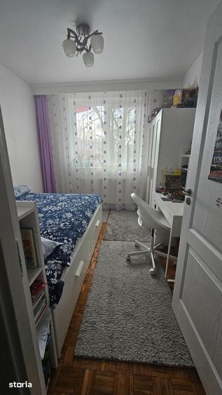 Apartament cu 4 camere decomandat în Central