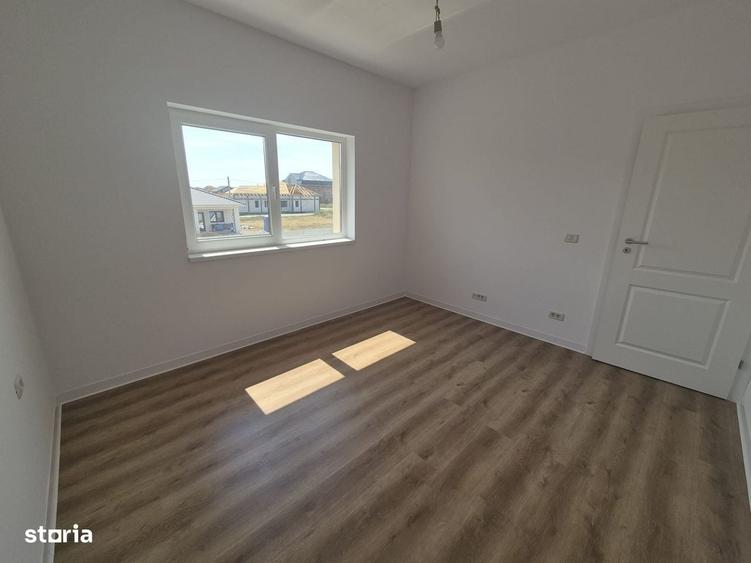 Casă cu 4 camere cu Teren 350 Mp în Central