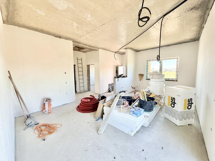 Duplex cu 3 camere cu Canalizare în Moșnița Nouă