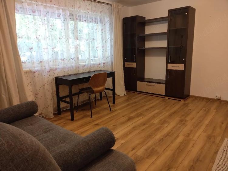 Apartament cu 2 camere semidecomandat în Lipovei