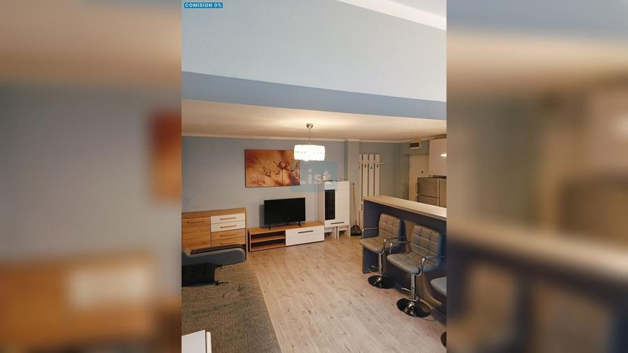 Apartament cu 2 camere semidecomandat, mobilat în Decebal