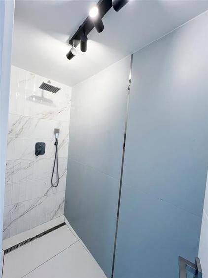 Casă cu 5 camere cu Teren 492 Mp în Cihei