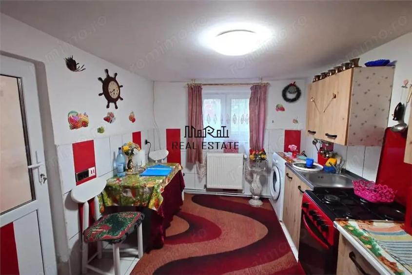 Casă cu 2 camere cu Teren 307 Mp în Criș