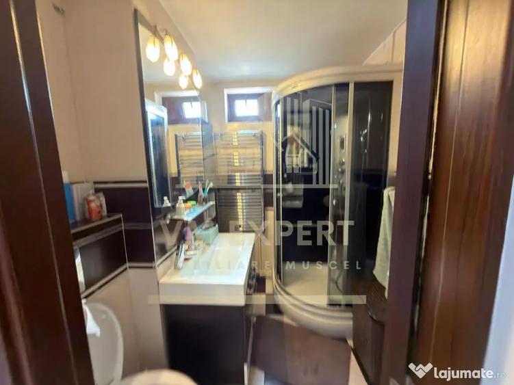 Apartament cu 3 camere decomandat în Sud