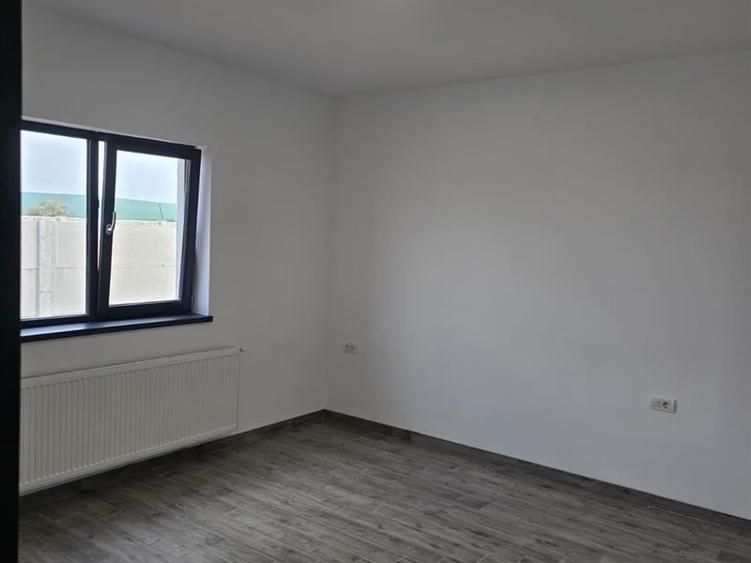 Casă individuală cu 4 camere cu Teren 580 Mp în Ișalnița