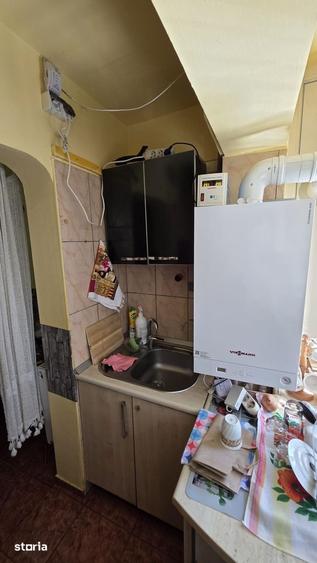 Apartament cu 2 camere semidecomandat în CET