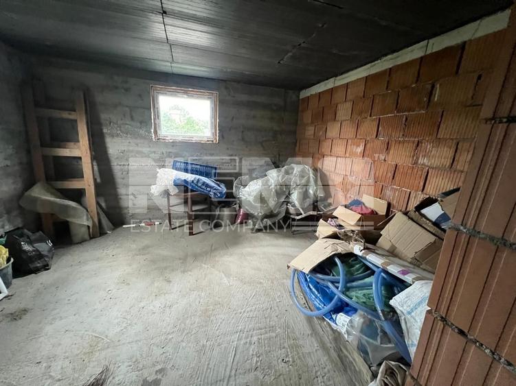 Casă individuală cu 6 camere cu Canalizare în Dornești