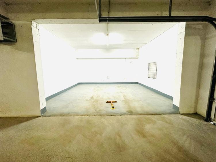 Apartament cu 3 camere decomandat în Calea Moroieni