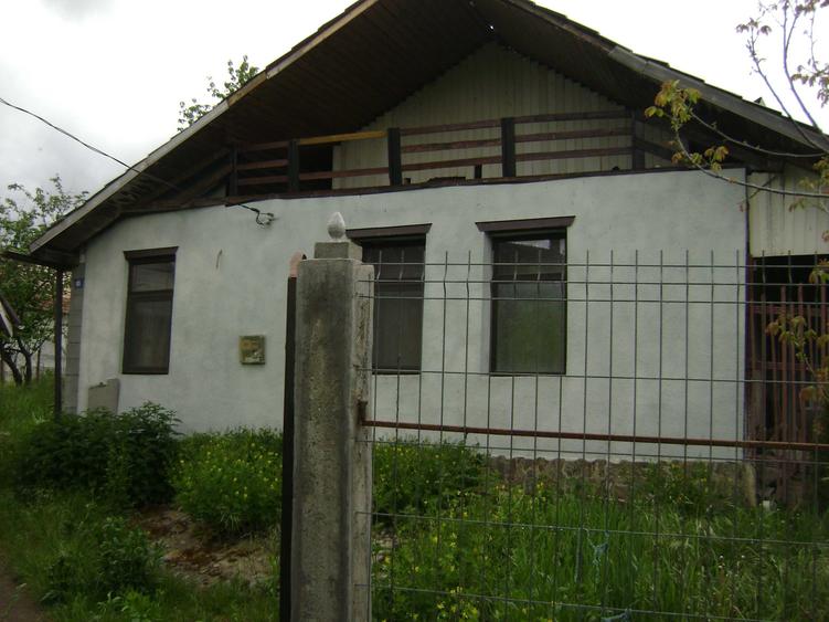 Casă cu 4 camere în Exterior Sud