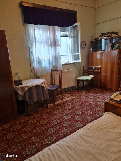 Casă cu 3 camere cu Teren 60 Mp în Calea București