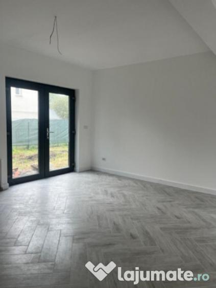 Casă cu 4 camere cu Teren 200 Mp în Central